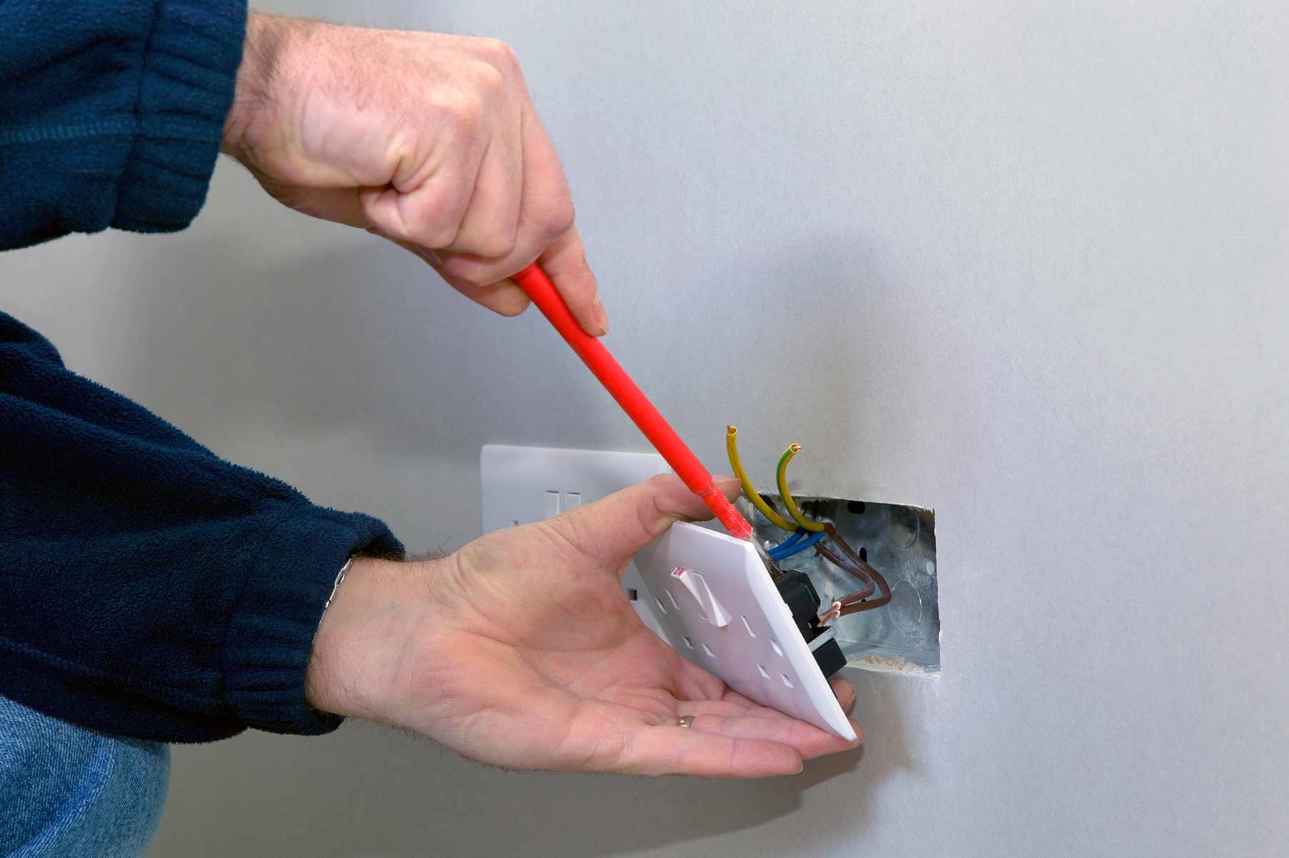 Our electricians can install plug sockets for domestic and commercial proeprties in Addington and the local area. 